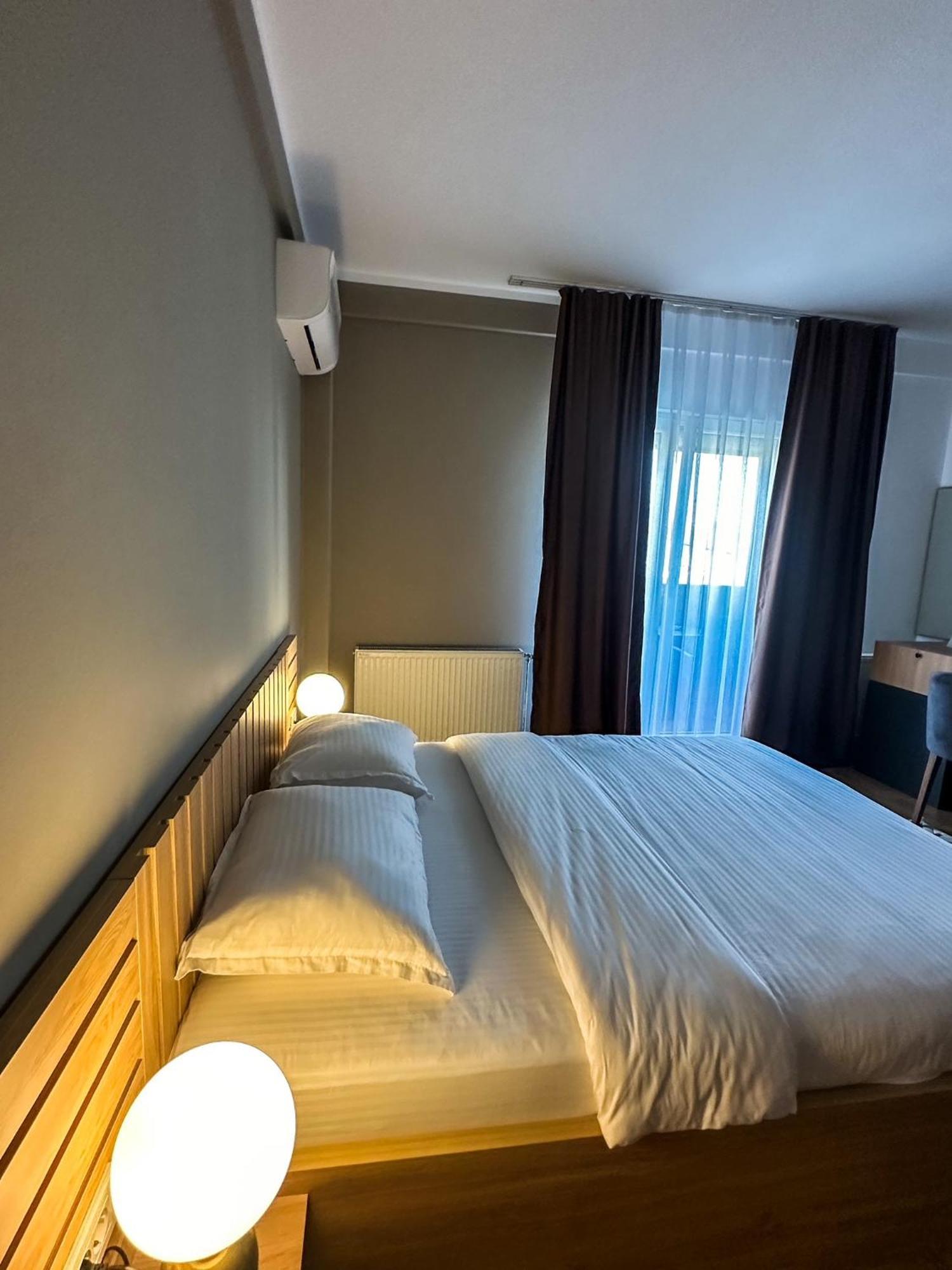 Grand Apartments Prishtina Пристина Екстериор снимка