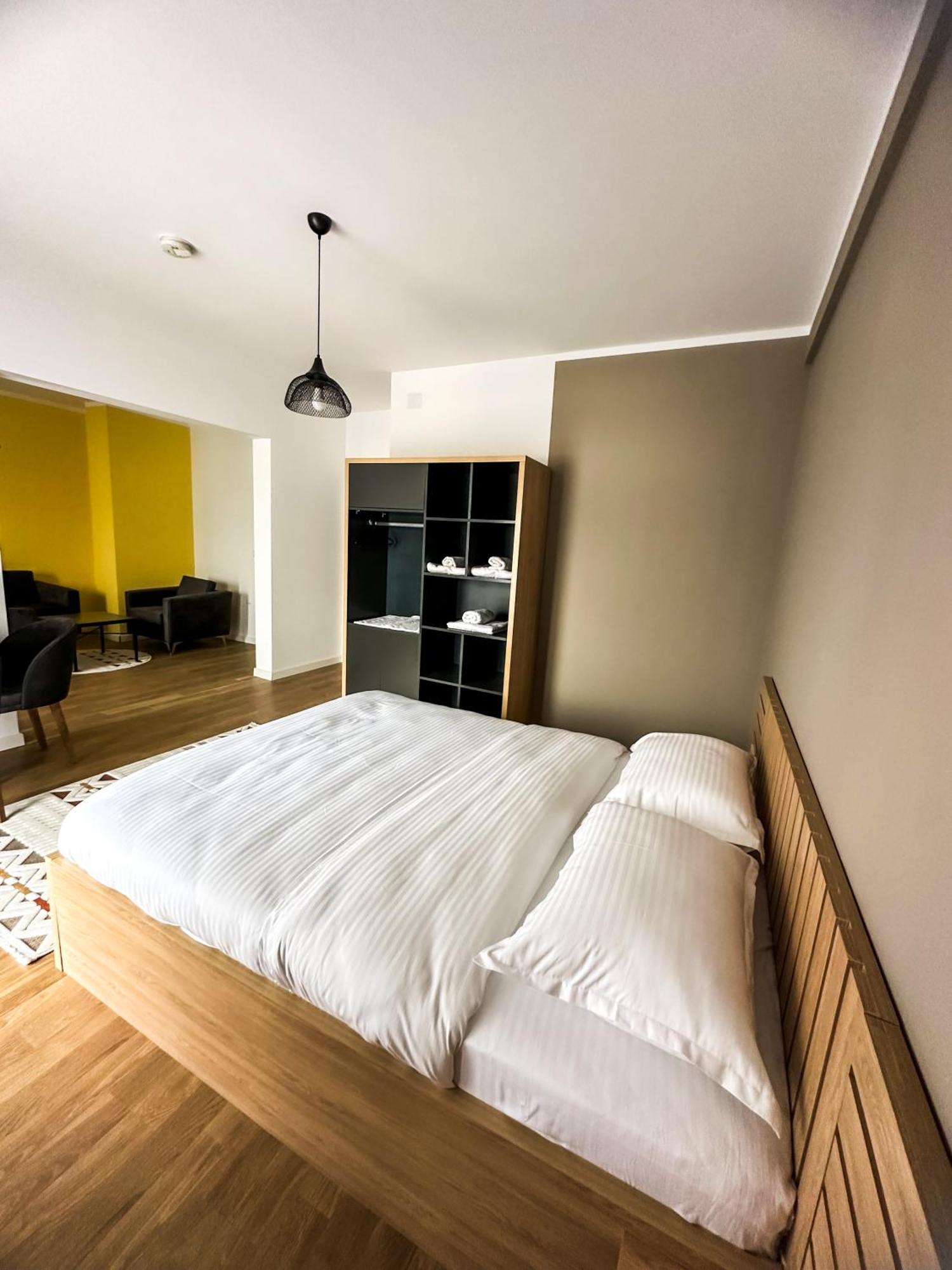 Grand Apartments Prishtina Пристина Екстериор снимка